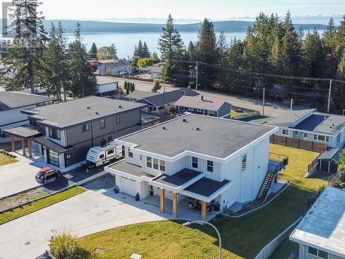 3551 Selkirk Ave, Powell River, BC - Outdoor With Body Of Water