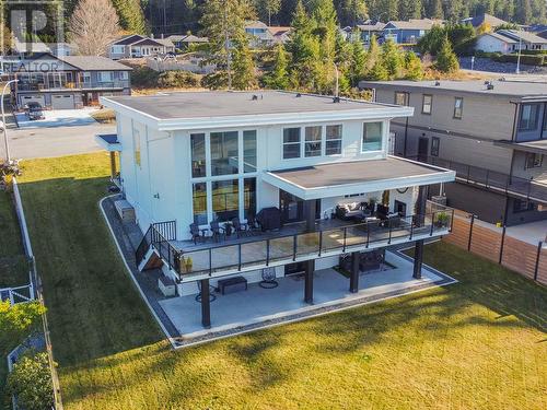 3551 Selkirk Ave, Powell River, BC - Outdoor
