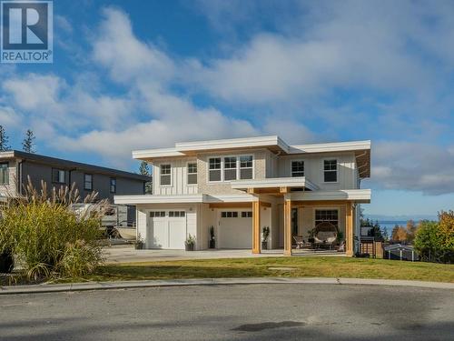 3551 Selkirk Ave, Powell River, BC - Outdoor With Facade