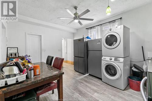 810 Assumption, Windsor, ON - Indoor Photo Showing Laundry Room