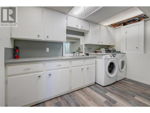 2695 Dafoe Street, Penticton, BC - Indoor Photo Showing Laundry Room