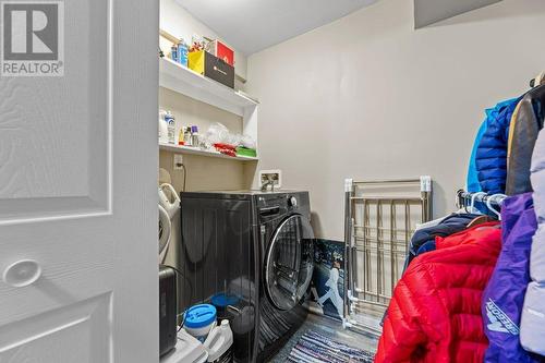 3260 O'Reilly Court, Kelowna, BC - Indoor Photo Showing Laundry Room