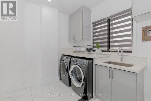 2 Currie Drive, Puslinch, ON - Indoor Photo Showing Laundry Room