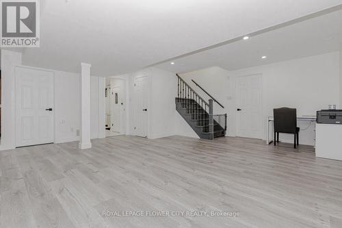 2 Currie Drive, Puslinch, ON - Indoor Photo Showing Other Room