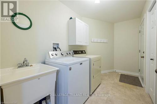 5 St Michaels St, Norfolk, ON - Indoor Photo Showing Laundry Room