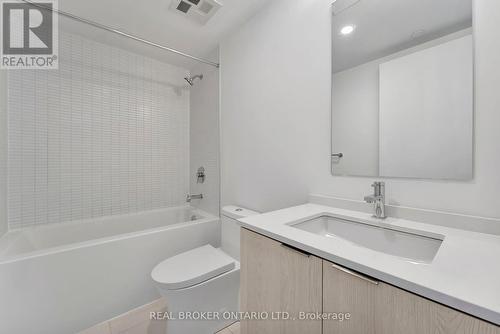 713 - 1 Jarvis Street, Hamilton, ON - Indoor Photo Showing Bathroom