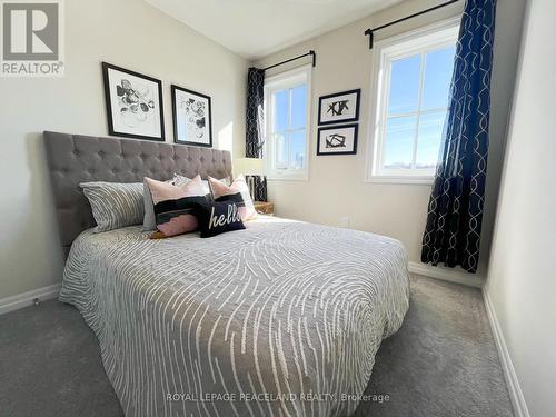 5 - 290 Barton Street W, Hamilton, ON - Indoor Photo Showing Bedroom