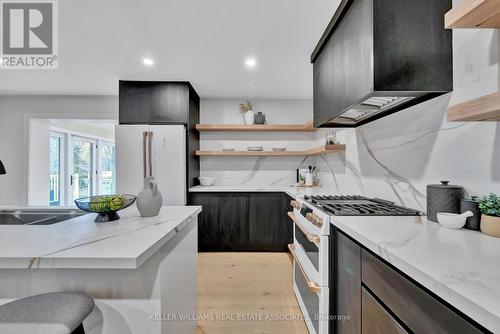 551 Cochise Crescent, Mississauga, ON - Indoor Photo Showing Kitchen