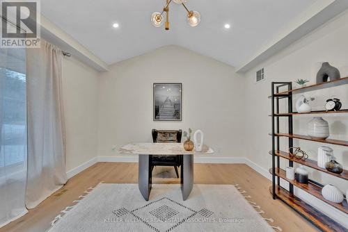 551 Cochise Cres, Mississauga, ON - Indoor Photo Showing Other Room