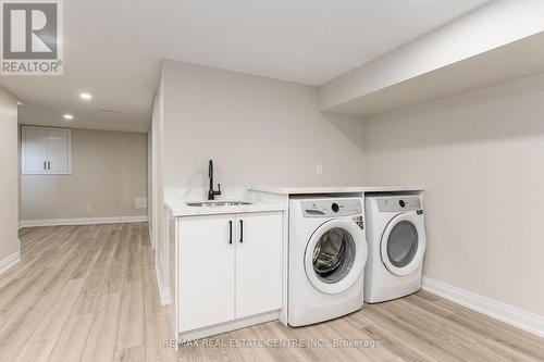46 Onslow Crt, Oakville, ON - Indoor Photo Showing Laundry Room