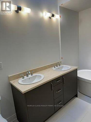90 - 150 Joymar Drive, Mississauga, ON - Indoor Photo Showing Bathroom