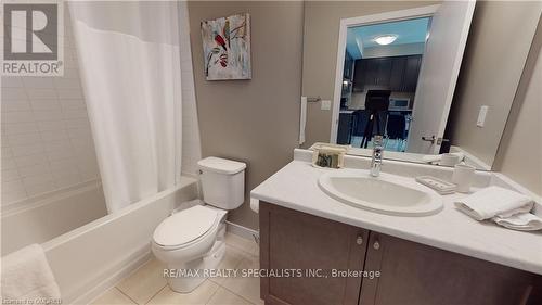 705 - 2486 Old Bronte Road, Oakville, ON - Indoor Photo Showing Bathroom