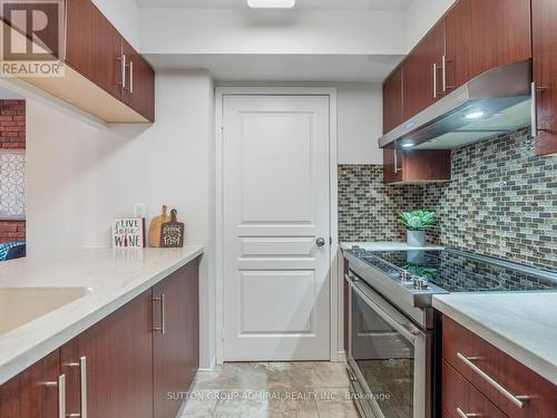 #206 -1797 Queen St E, Toronto, ON - Indoor Photo Showing Kitchen With Upgraded Kitchen