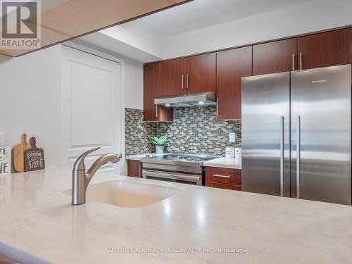 206 - 1797 Queen Street E, Toronto, ON - Indoor Photo Showing Kitchen With Stainless Steel Kitchen With Upgraded Kitchen