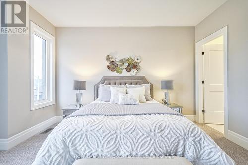 17 Longworth Ave, Richmond Hill, ON - Indoor Photo Showing Bedroom