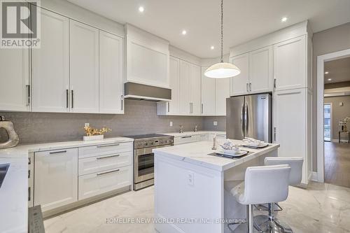 17 Longworth Ave, Richmond Hill, ON - Indoor Photo Showing Kitchen With Stainless Steel Kitchen