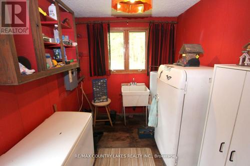 B40440 Shore Road, Brock, ON - Indoor Photo Showing Laundry Room