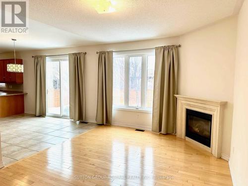 47 Township Ave, Richmond Hill, ON - Indoor Photo Showing Living Room With Fireplace