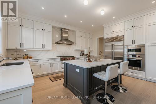 459 Via Romano Boulevard E, Vaughan, ON - Indoor Photo Showing Kitchen With Upgraded Kitchen