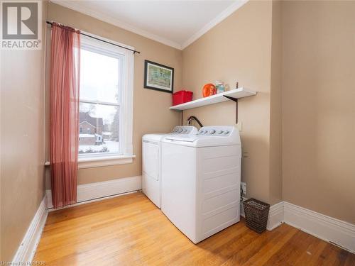 945 4Th Avenue W, Owen Sound, ON - Indoor Photo Showing Laundry Room