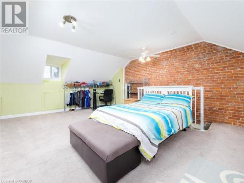 945 4Th Avenue W, Owen Sound, ON - Indoor Photo Showing Bedroom