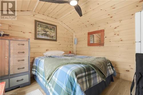 174 N Bass Lake Road N, Georgian Bluffs, ON - Indoor Photo Showing Bedroom