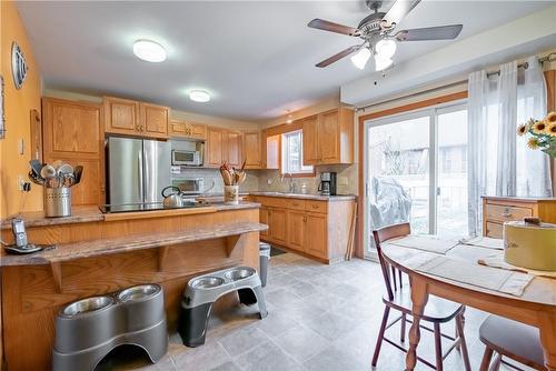 3 Phelps Avenue, Grimsby, ON - Indoor Photo Showing Kitchen