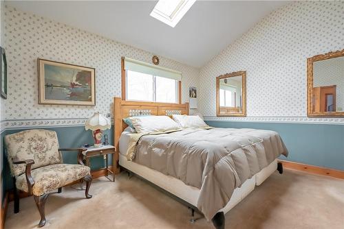 3 Phelps Avenue, Grimsby, ON - Indoor Photo Showing Bedroom