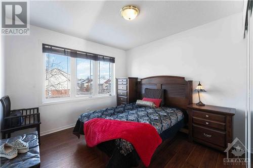120 Rocky Hill Drive, Barrhaven, ON - Indoor Photo Showing Bedroom