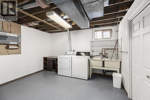 25 South Market St, Sault Ste. Marie, ON - Indoor Photo Showing Laundry Room