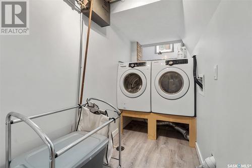 415 C Avenue S, Saskatoon, SK - Indoor Photo Showing Laundry Room