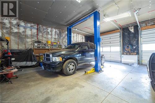 247 Penetangore Row, Kincardine, ON - Indoor Photo Showing Garage