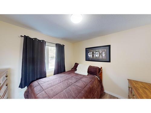1857 Kirk Road, Cranbrook, BC - Indoor Photo Showing Bedroom