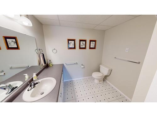 1857 Kirk Road, Cranbrook, BC - Indoor Photo Showing Bathroom
