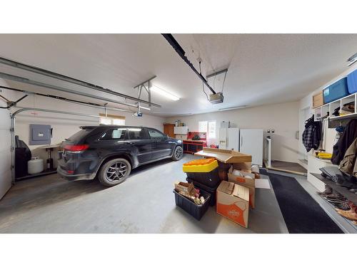 1857 Kirk Road, Cranbrook, BC - Indoor Photo Showing Garage