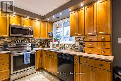 646 Bridge St E, Belleville, ON - Indoor Photo Showing Kitchen With Double Sink