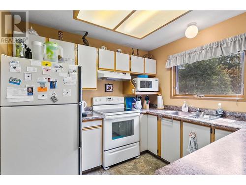 415 Commonwealth Road Unit# 3421, Kelowna, BC - Indoor Photo Showing Kitchen