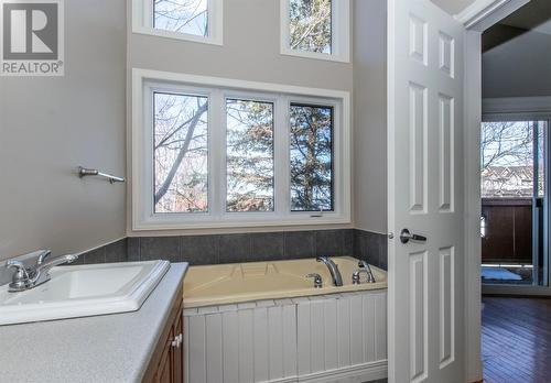 2530 Topsail Road, Conception Bay South, NL - Indoor Photo Showing Bathroom