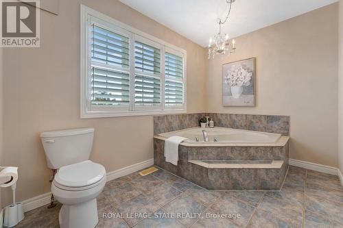 251 Braithwaite Ave, Hamilton, ON - Indoor Photo Showing Bathroom