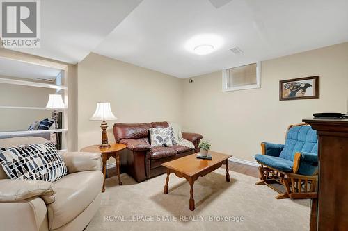 251 Braithwaite Ave, Hamilton, ON - Indoor Photo Showing Living Room