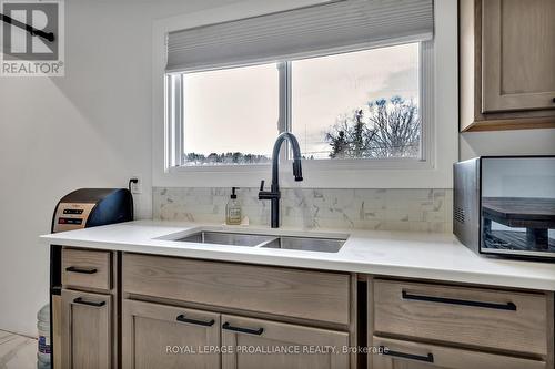 2317 Old Norwood Rd, Otonabee-South Monaghan, ON - Indoor Photo Showing Kitchen With Double Sink