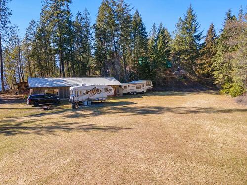 9873 Highway 3A, Kuskanook, BC - Outdoor