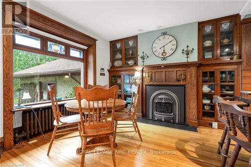 67 Fitch St, Welland, ON - Indoor With Fireplace
