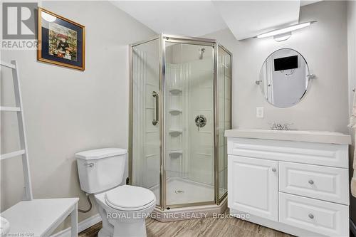 #9 -556 King St, Niagara-On-The-Lake, ON - Indoor Photo Showing Bathroom