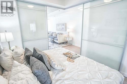 #209 -707 Dovercourt Rd, Toronto, ON - Indoor Photo Showing Bedroom