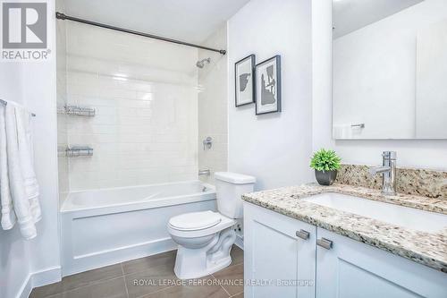 #209 -707 Dovercourt Rd, Toronto, ON - Indoor Photo Showing Bathroom