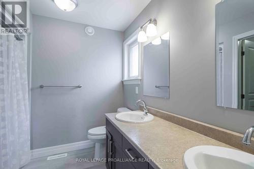 8 Crews Cres, Quinte West, ON - Indoor Photo Showing Bathroom