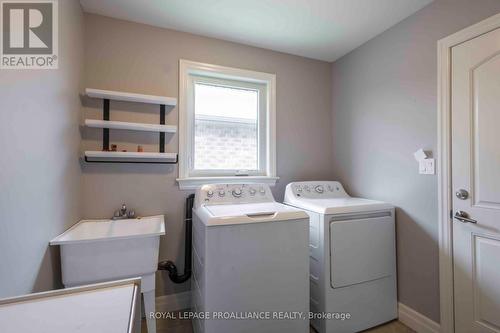 8 Crews Cres, Quinte West, ON - Indoor Photo Showing Laundry Room