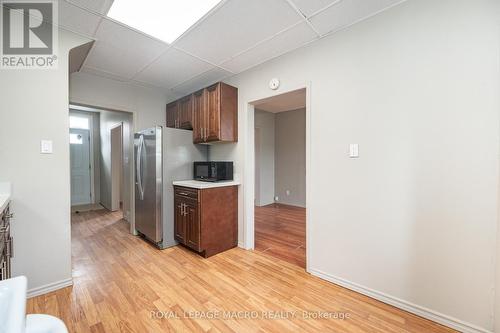 105 Gertrude Street, Hamilton, ON - Indoor Photo Showing Kitchen