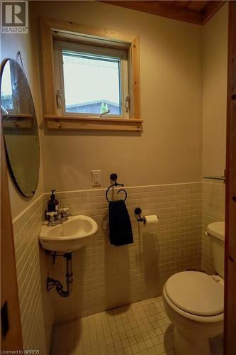 220 Du Lac Promenade, Sturgeon Falls, ON - Indoor Photo Showing Bathroom